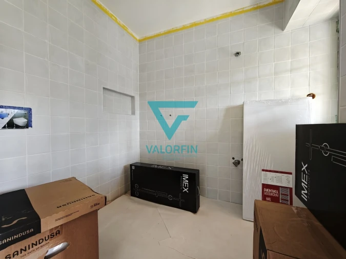 Moradia T3 para Venda em Abiul Foto 17