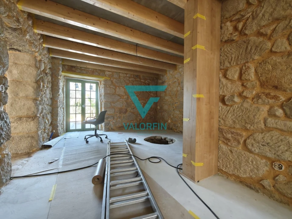 Moradia T3 para Venda em Abiul Foto 11