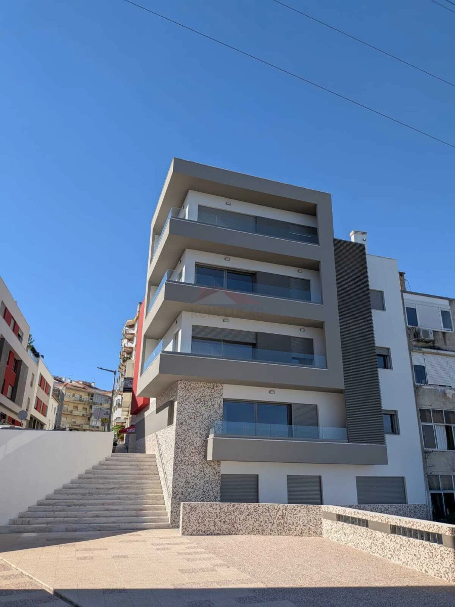 Apartamento T4 para Venda em Santa Iria de Azoia, São João da Talha e Bobadela Foto 5