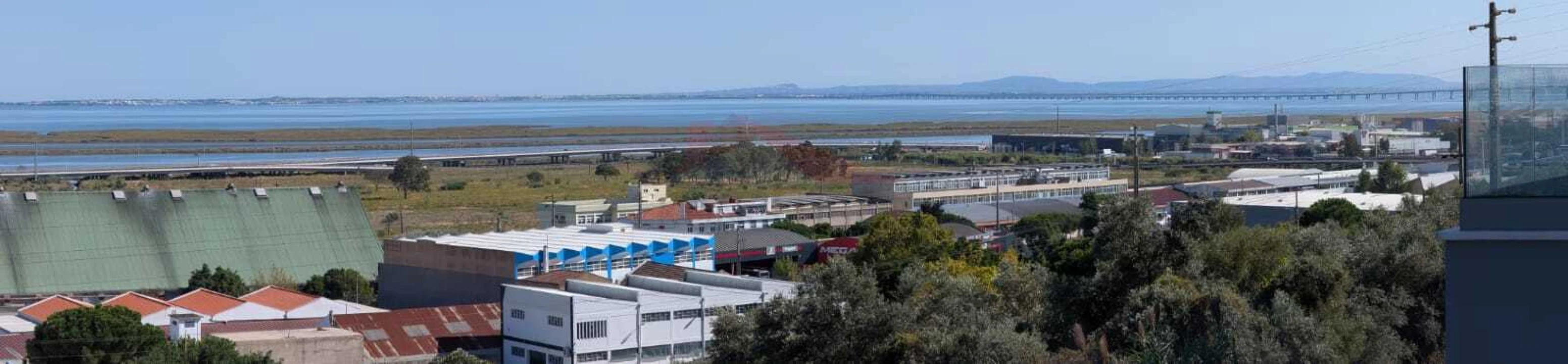 Apartamento T4 para Venda em Santa Iria de Azoia, São João da Talha e Bobadela Foto 4