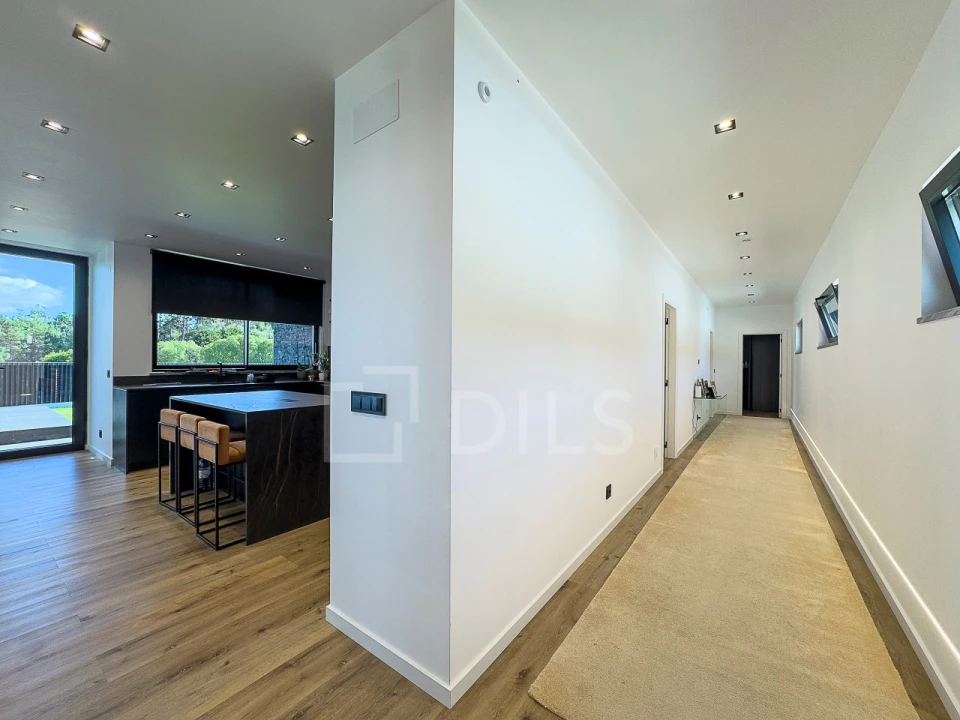 Moradia T4 para Venda em Santo Isidoro Foto 17