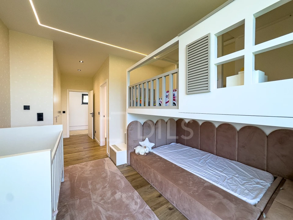 Moradia T4 para Venda em Santo Isidoro Foto 28