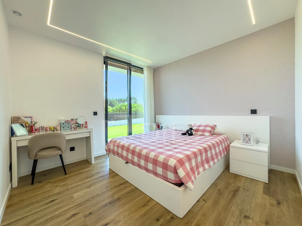 Moradia T4 para Venda em Santo Isidoro Foto 23