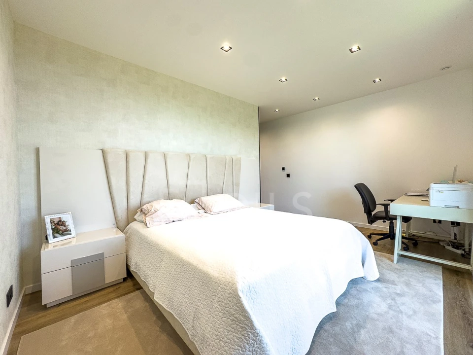 Moradia T4 para Venda em Santo Isidoro Foto 32