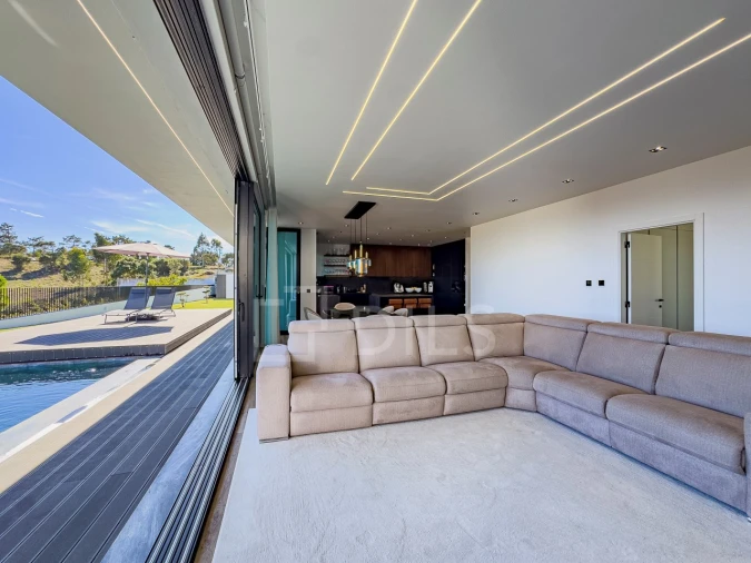 Moradia T4 para Venda em Santo Isidoro Foto 14