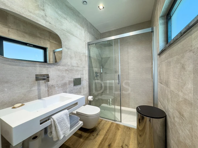 Moradia T4 para Venda em Santo Isidoro Foto 21