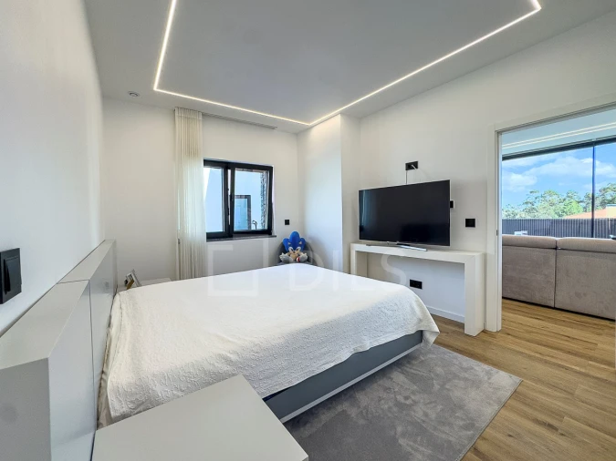 Moradia T4 para Venda em Santo Isidoro Foto 19