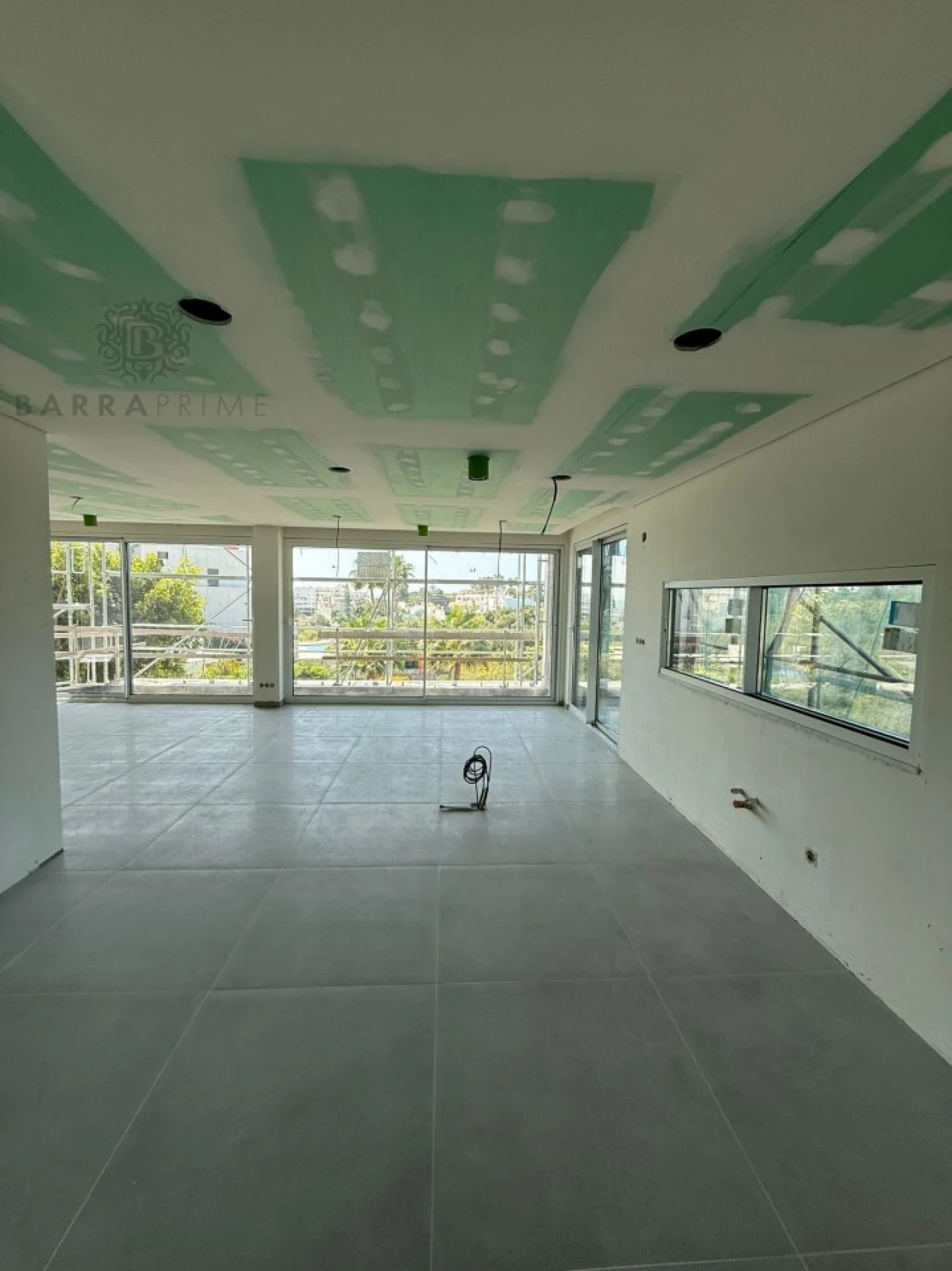 Moradia T4 para Venda em Armação de Pera Foto 11