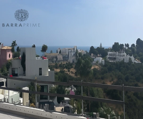 Moradia T4 para Venda em Armação de Pera Foto 2