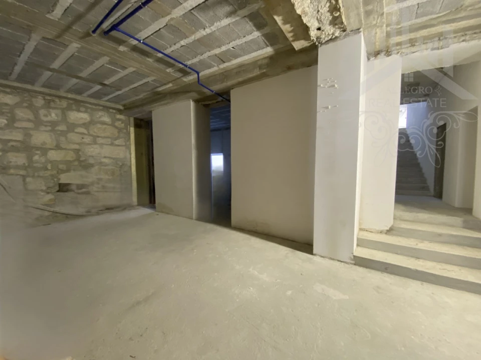 Loja para Arrendamento em Cedofeita, Santo Ildefonso, Sé, Miragaia, São Nicolau e Vitória Foto 8