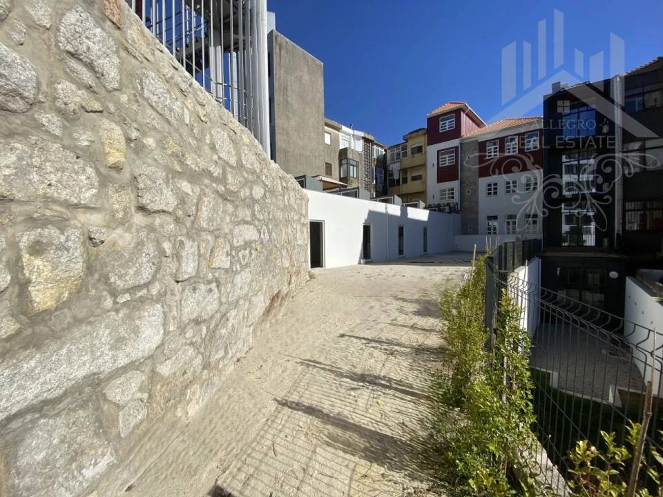 Loja para Arrendamento em Cedofeita, Santo Ildefonso, Sé, Miragaia, São Nicolau e Vitória Foto 16