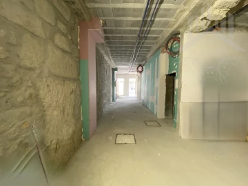 Loja para Arrendamento em Cedofeita, Santo Ildefonso, Sé, Miragaia, São Nicolau e Vitória