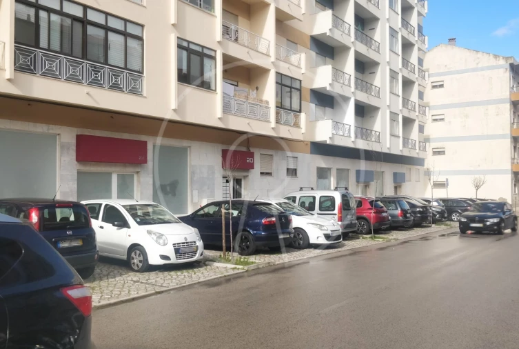 Loja para Venda em Alto do Seixalinho, Santo André e Verderena Foto 2