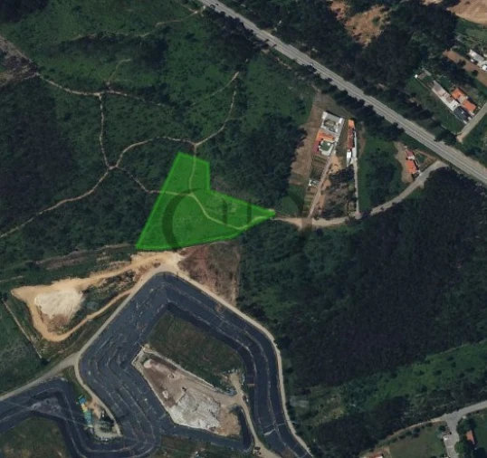 Terreno Comércio / Armazém para Venda em Serzedo e Perosinho Foto 3