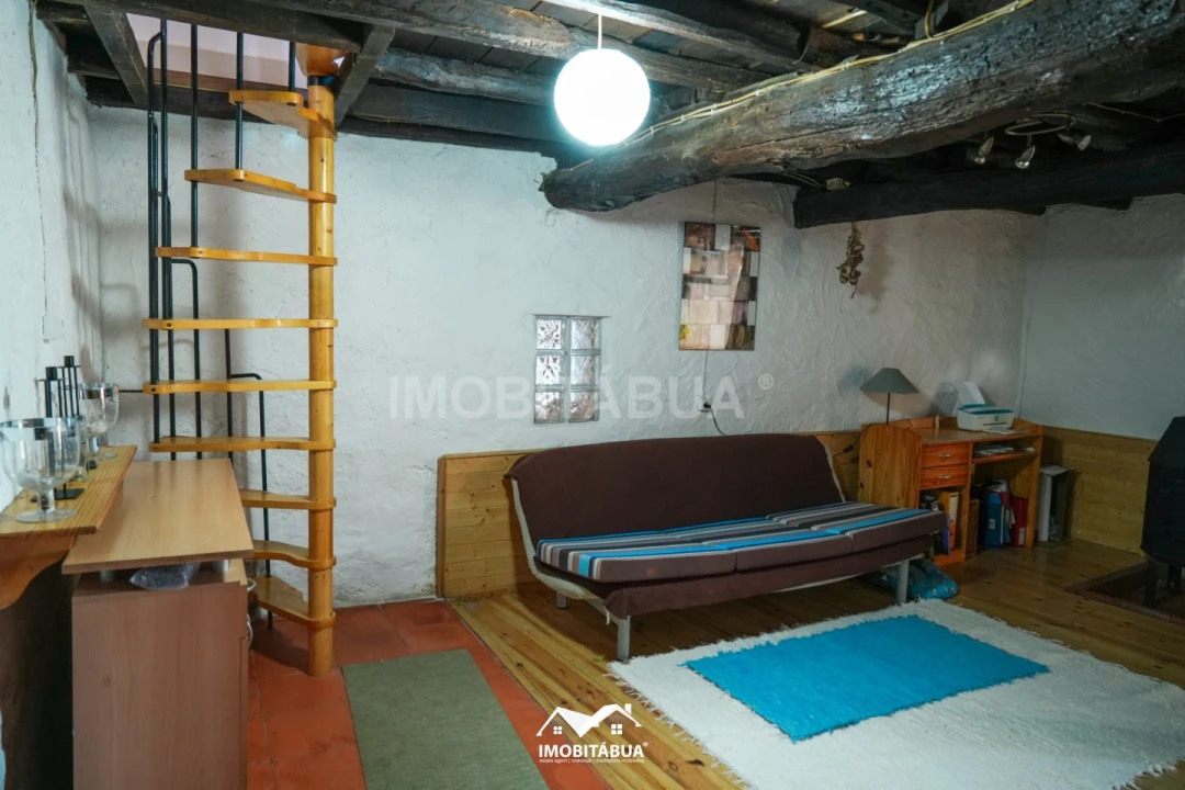 Moradia T4 para Venda em Ázere e Covelo Foto 6