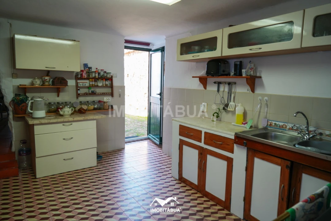 Moradia T4 para Venda em Ázere e Covelo Foto 4