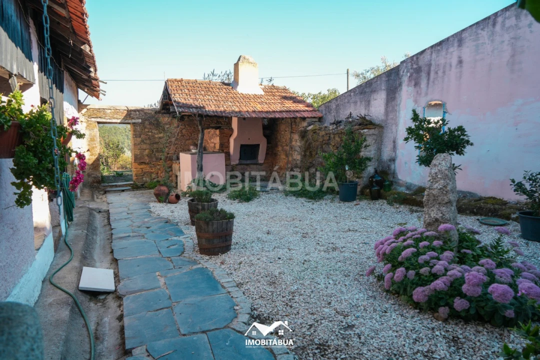 Moradia T4 para Venda em Ázere e Covelo Foto 26