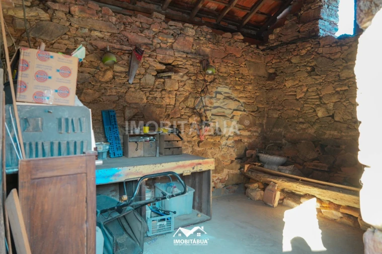 Moradia T4 para Venda em Ázere e Covelo Foto 24