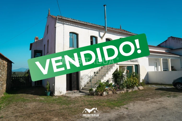 Moradia T4 para Venda em Ázere e Covelo Foto 1