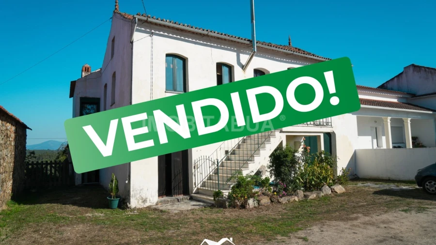 Moradia T4 para Venda em Ázere e Covelo