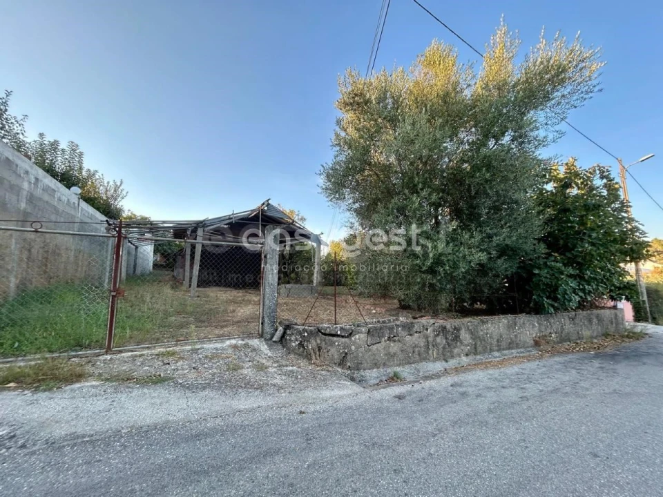 Moradia T2 para Venda em Chãos Foto 17