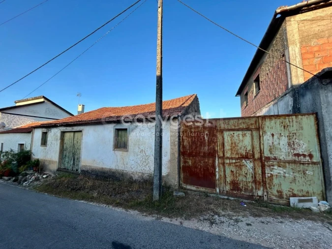 Moradia T2 para Venda em Chãos Foto 4