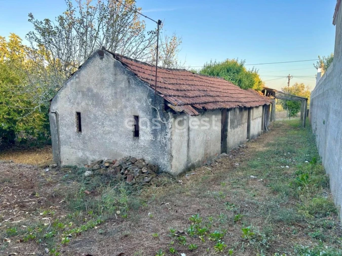 Moradia T2 para Venda em Chãos Foto 6