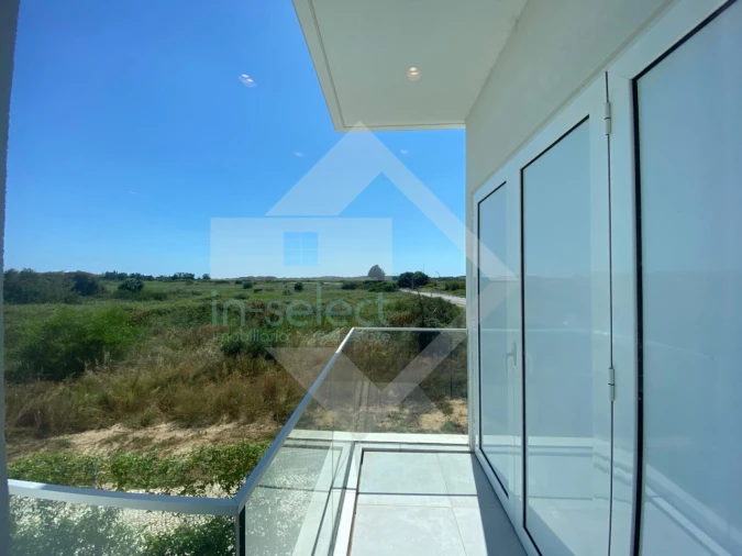 Apartamento T3 para Venda em Quarteira Foto 30