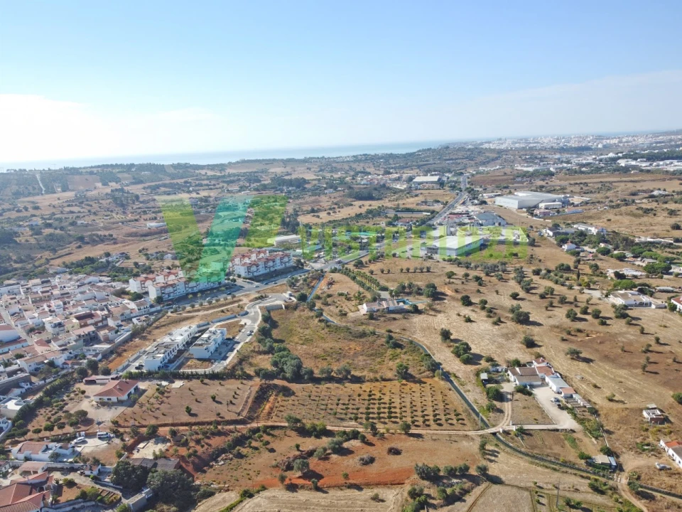 Terreno Misto para Venda em Odiaxere Foto 4