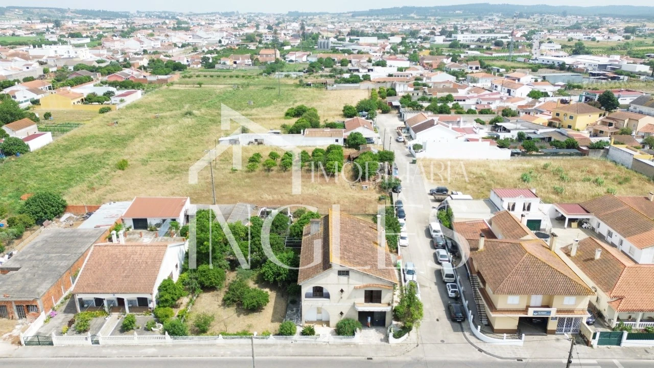 Moradia T3 para Venda em Fazendas de Almeirim Foto 3