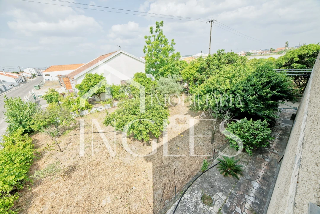 Moradia T3 para Venda em Fazendas de Almeirim Foto 36