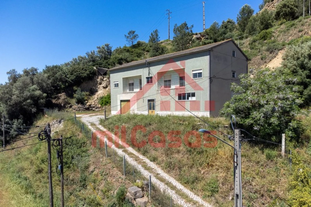 Prédio para Venda em Santa Maria, São Pedro e Matacães Foto 2