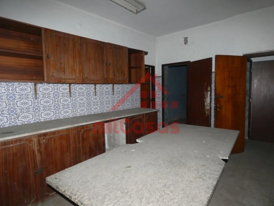 Prédio para Venda em Santa Maria, São Pedro e Matacães Foto 18