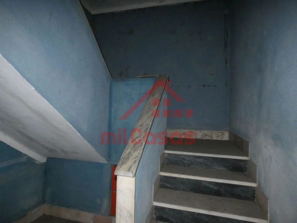 Prédio para Venda em Santa Maria, São Pedro e Matacães Foto 21