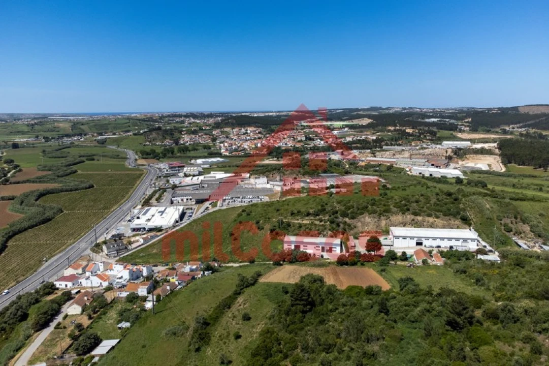 Prédio para Venda em Santa Maria, São Pedro e Matacães Foto 35