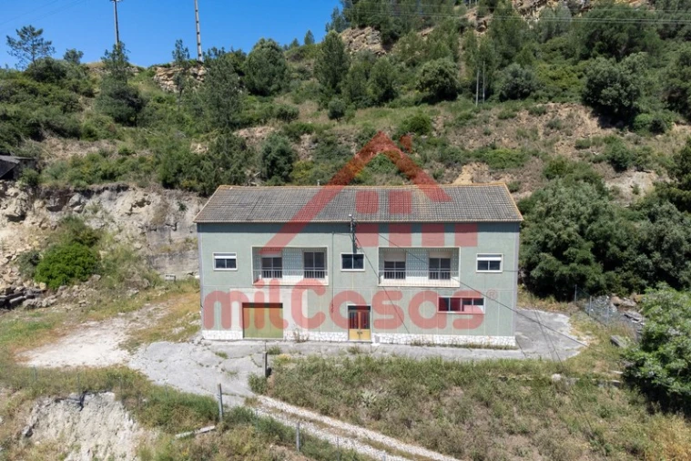 Prédio para Venda em Santa Maria, São Pedro e Matacães Foto 3