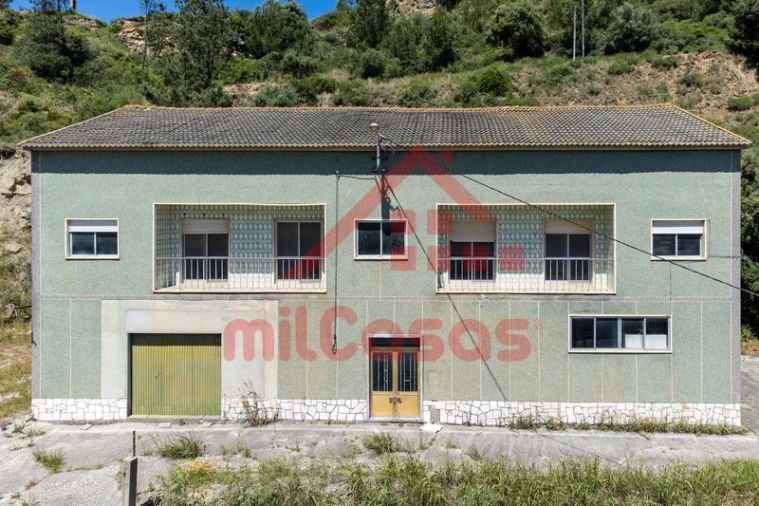 Prédio para Venda em Santa Maria, São Pedro e Matacães Foto 4