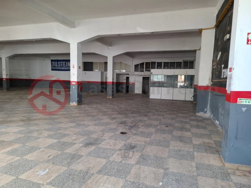 Armazém para Venda em Amora Foto 2