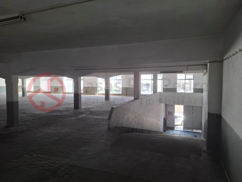 Armazém para Venda em Amora Foto 14