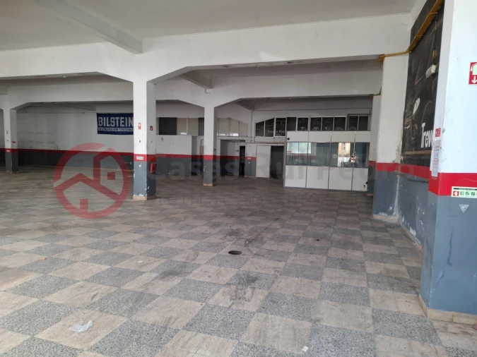 Armazém para Venda em Amora Foto 2