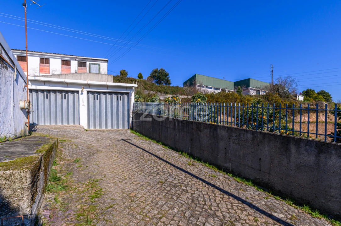 Terreno Comércio / Armazém para Venda em Agrela Foto 14
