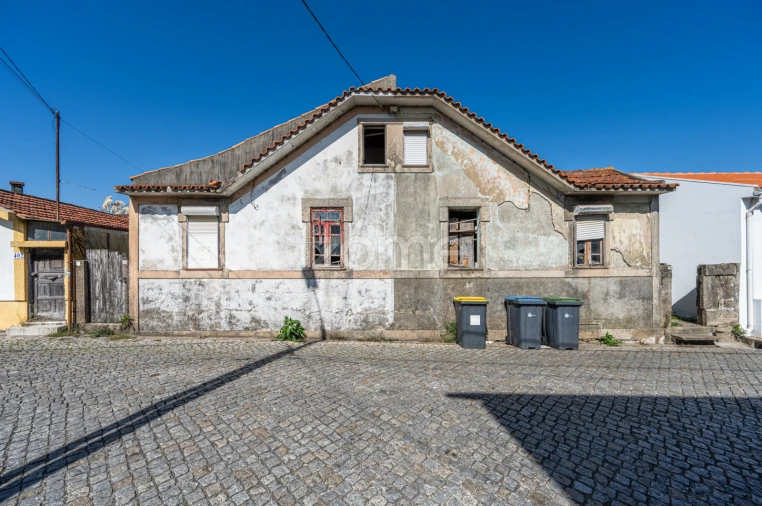 Moradia T3 para Venda em Cidade da Maia Foto 2