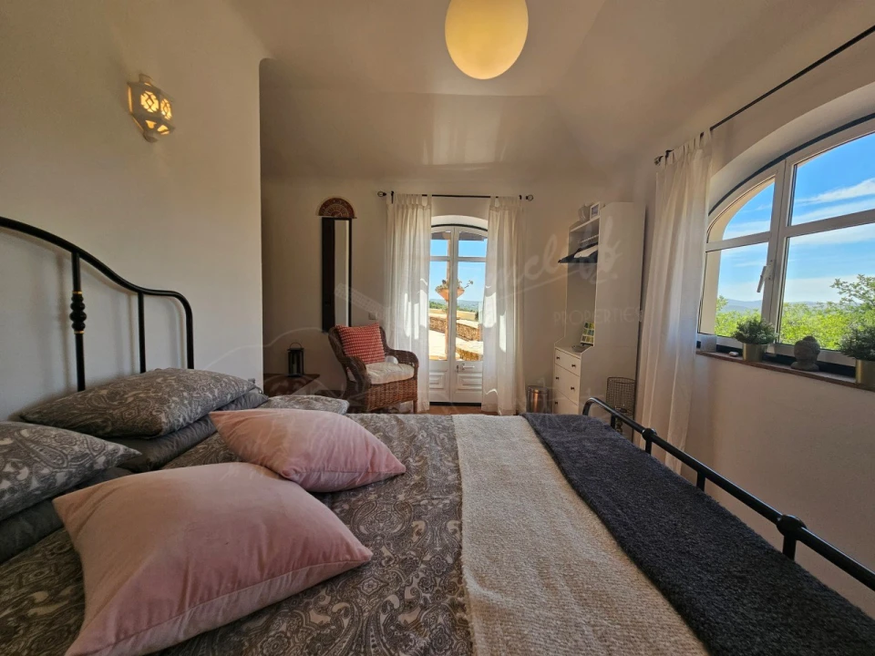 Moradia T5 para Venda em Santa Catarina da Fonte do Bispo Foto 16