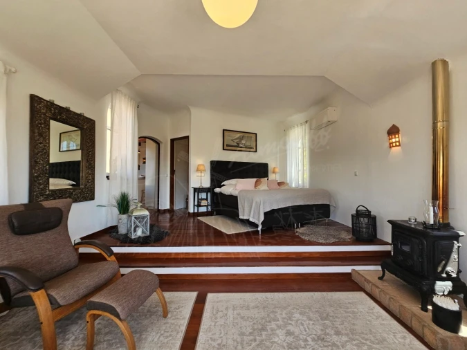 Moradia T5 para Venda em Santa Catarina da Fonte do Bispo Foto 12