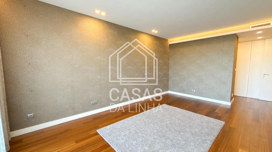Apartamento T5 para Arrendamento em Moscavide e Portela Foto 17