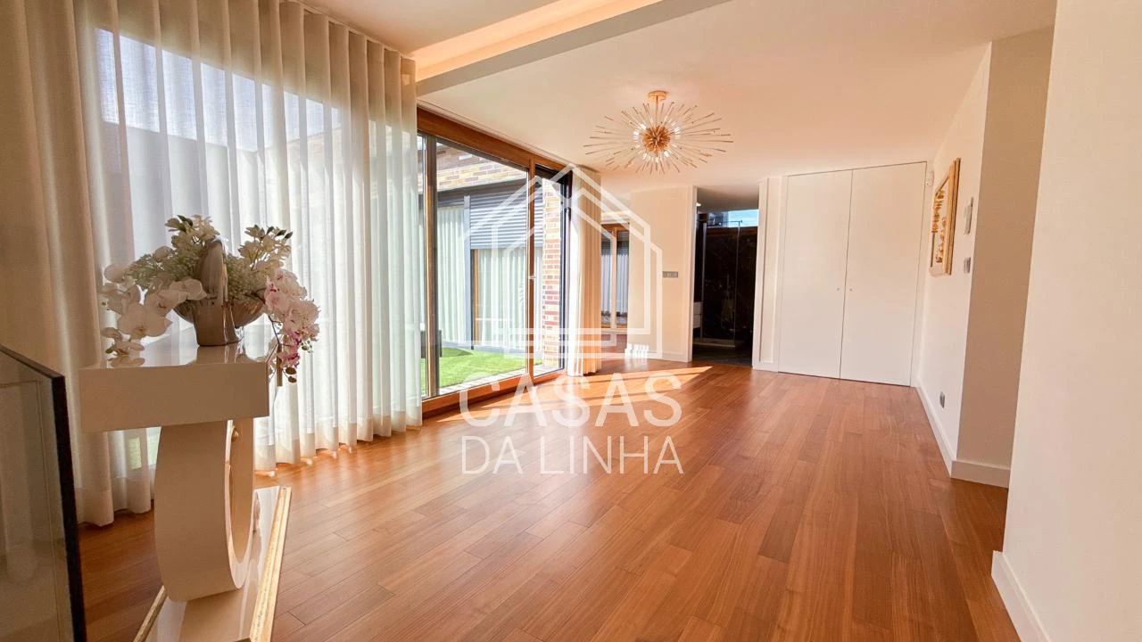 Apartamento T5 para Arrendamento em Moscavide e Portela Foto 20