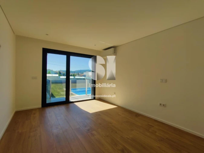 Moradia T3 para Venda em Merelim (São Paio), Panoias e Parada de Tibães Foto 29