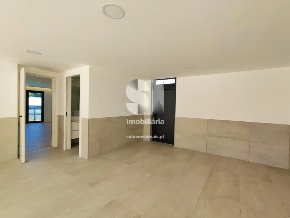 Moradia T3 para Venda em Merelim (São Paio), Panoias e Parada de Tibães Foto 15