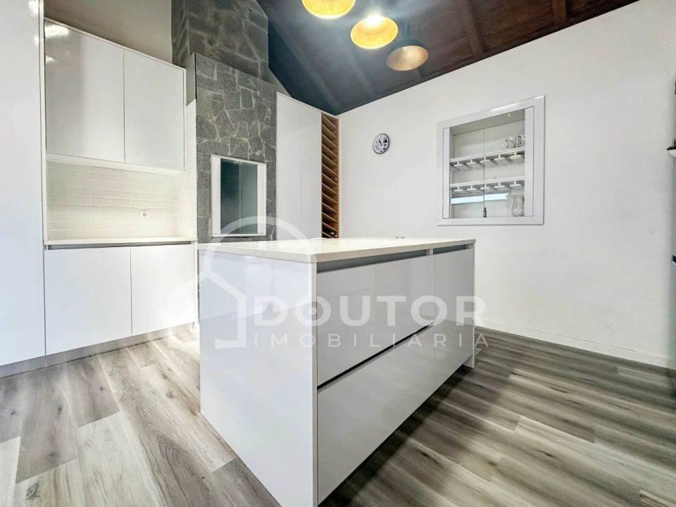 Moradia T3 para Venda em Fajã da Ovelha Foto 13