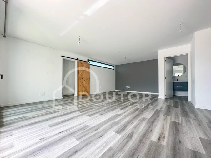 Moradia T3 para Venda em Fajã da Ovelha Foto 8